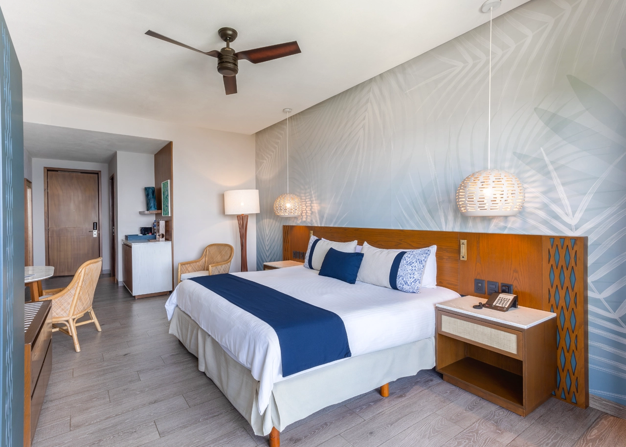 Lush Room - Garden View
