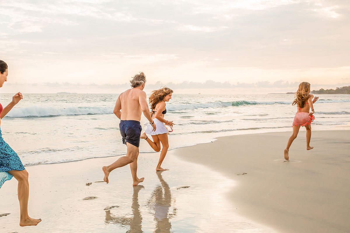 Consejos-de-fotografia-de-playa-en-Punta-de-Mita-familia.jpg