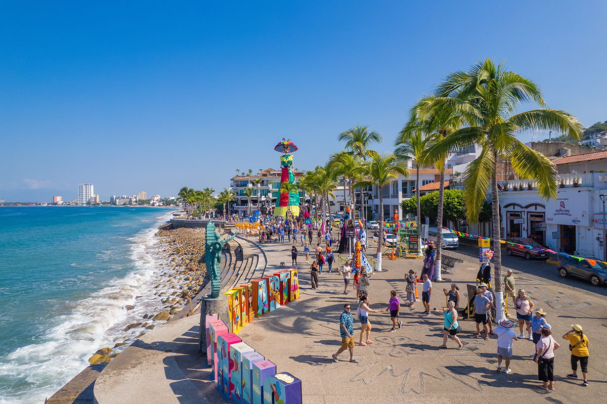 turistas-visitan-mexico.jpg
