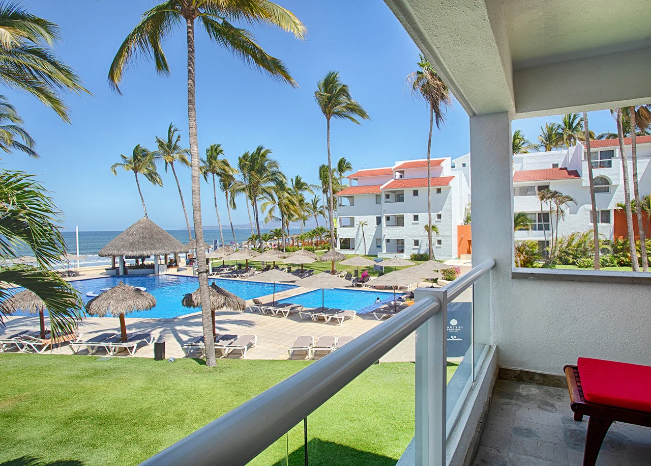 Emotions Select Three-bedroom Suite Oceanfront