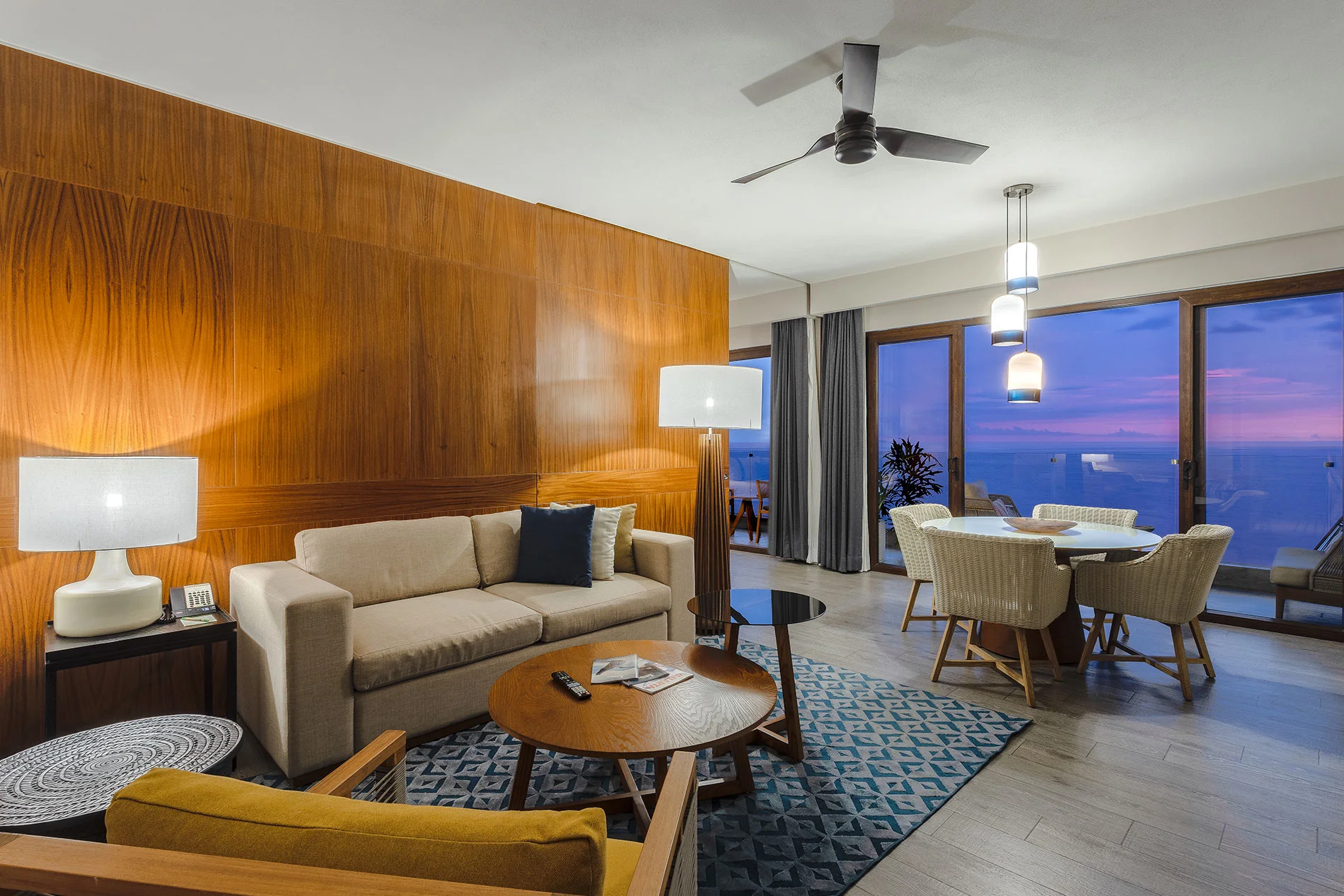 Two-Bedroom Lock-off Armony Suite – Ocean View